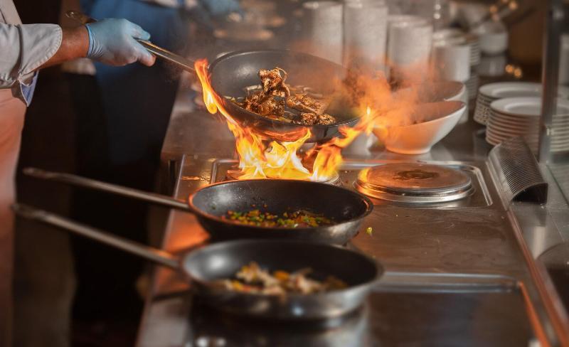 Crystal Inn Hotel - Alamein (Adults Only) 阿莱曼 外观 照片 A wok in use