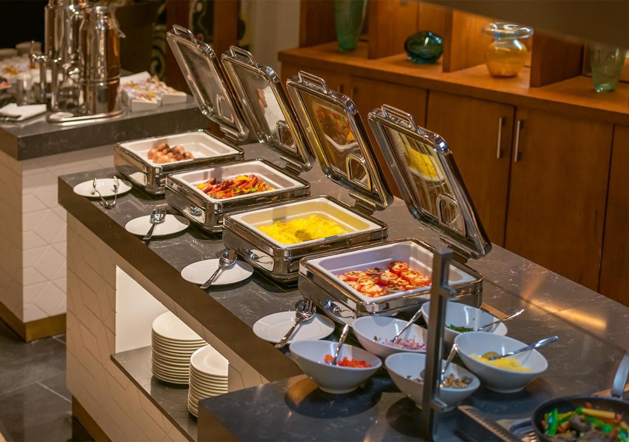 Crystal Inn Hotel - Alamein (Adults Only) 阿莱曼 外观 照片 A chafing dish buffet