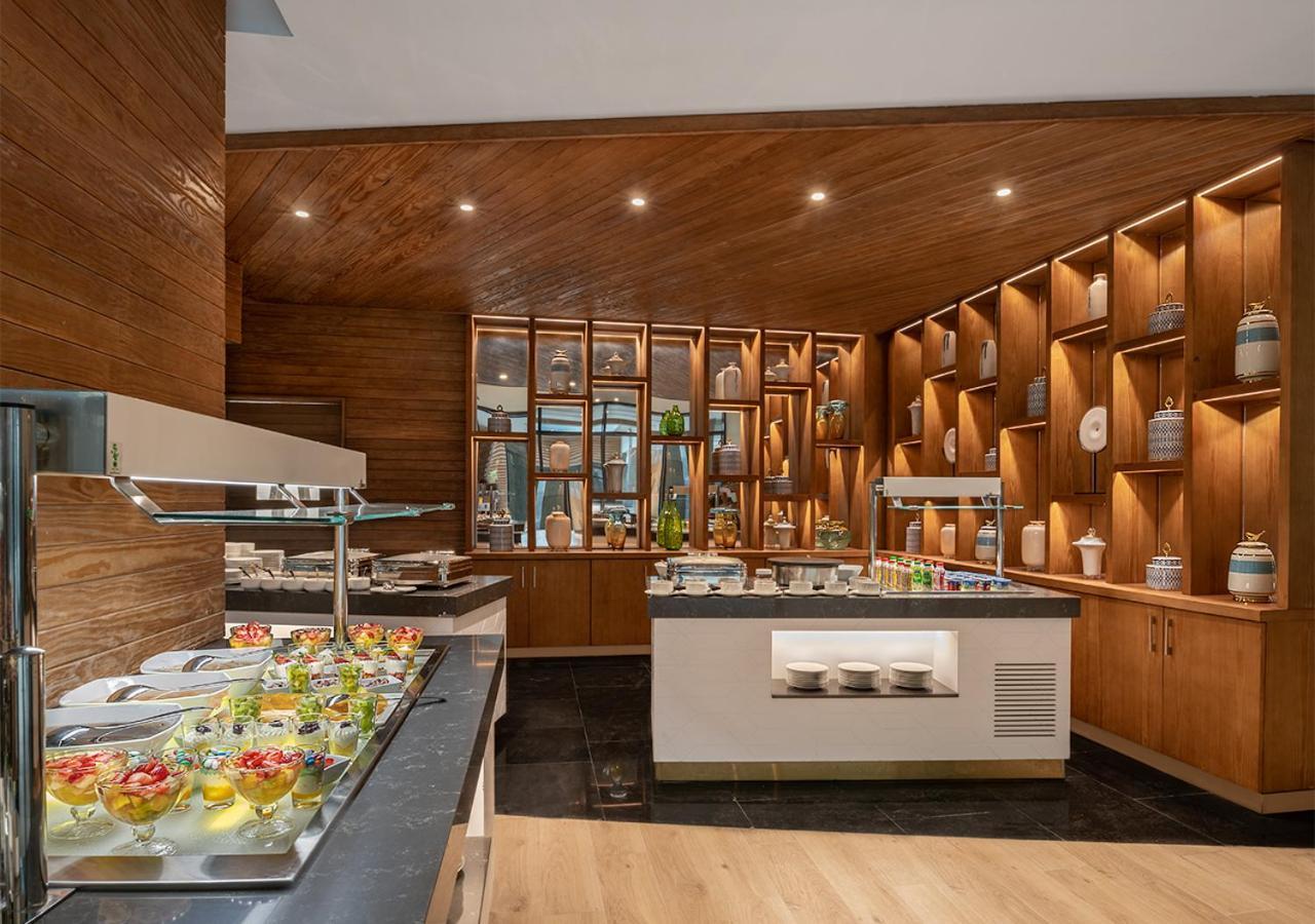 Crystal Inn Hotel - Alamein (Adults Only) 阿莱曼 外观 照片 The buffet at the hotel